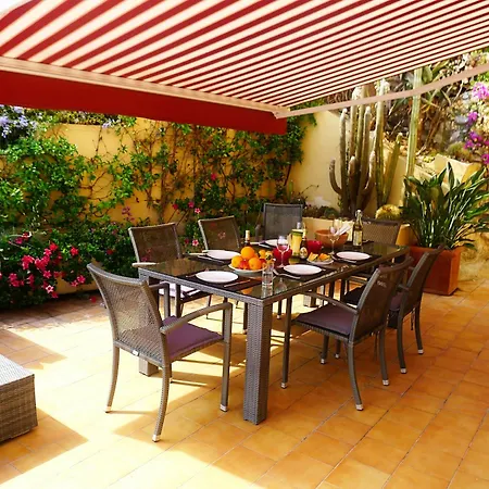 Henrietta Ap4070 Villa *
